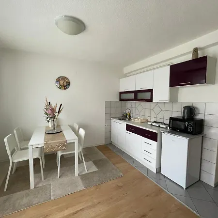 Sunny Garden * サラエヴォ